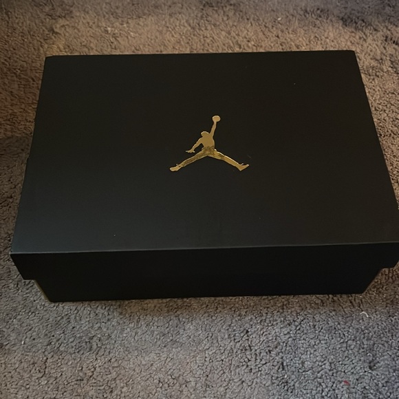 Jordan 6 Red Oreos size 6.5 grade school never worn still have box. - Picture 9 of 10